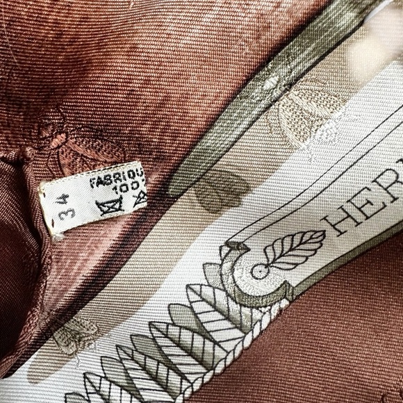 HERMES “Napoleon” 100% Silk Brown Blue & Cream Bumblebee Square Scarf Carre 90 - Picture 8 of 13
